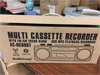 Multi cassette recorder