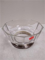 Clear glass serving Bowl