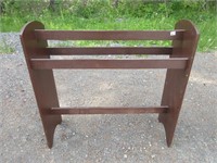 PAINTED WOODEN QUILT RACK 33X12X32 INCHES