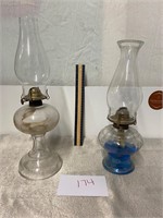 Set of 2 oil lamps