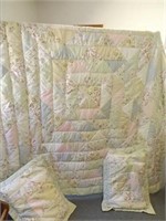 Full/Queen "Quilt Patch" Comforter  - Reversible