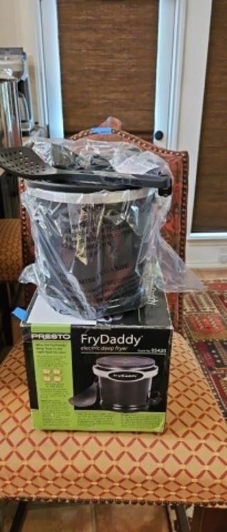 Presto electric deep fryer  new