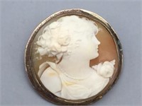 Unmarked round cameo