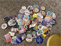 LOT OF ASSORTED PINS
