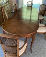 Dining table, 6 chairs, 3 leaves, pads