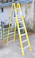 Louisville 8' Fiberglass Ladder