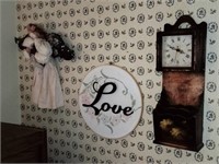 Wall Art, Oval Mirror, Clock