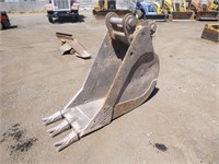 24" Excavator Bucket w/ Teeth