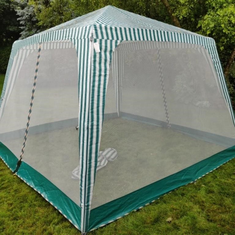 Spalding 11' x 11' Screened in Tent