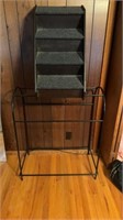 METAL BLANKET DISPLAY AND ANIMAL PLANET PET STAIRS