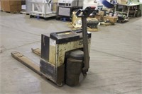 Crown Electric Pallet Jack, Works 4000lb cap