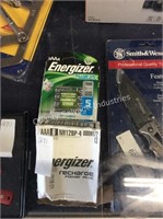 1 LOT ENERGIZER RECHARGEABLE BATTERIES (DISPLAY)