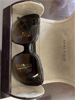 ANNE KLEIN SUNGLASSES W/ CASE