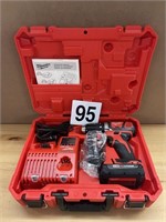 MILWAUKEE 18V 1/2" DRILL W/2 BATTS/CHARGER & CASE