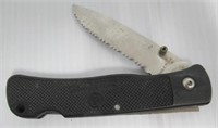 Smith and Wesson folding knife designed by Stuart