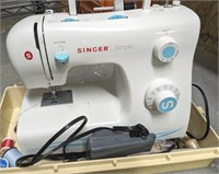 SINGER SEWING MACHINE