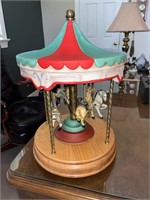 Willitts Carousel 4 Horse Merry Go Round Music Box