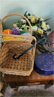 Basket, Wreath, Loofas