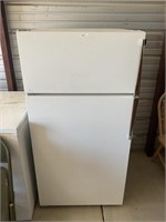 Sears refrigerator 28”x24”x56 1/2”