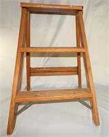 Vintage Household Wooden Step Ladder Davidson MFG