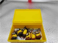 Lot of 6 Minion Figures with Carrying Case