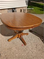 Wood kitchen table with 2 leaves