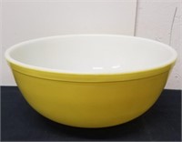 Vintage Pyrex Bowl 4 quart
