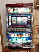 Mizuho Slot machine with tokens and instruction