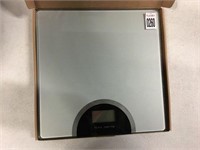 SILVER ELECTRONIC WEIGHING SCALE