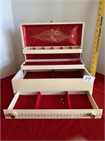 BEAUTIFUL JEWELRY BOX