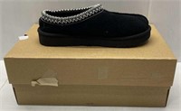 Sz 6 Ladies UGG Shoes - NEW