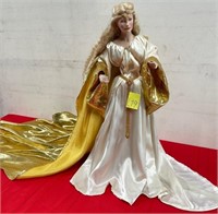 39 - LADY GALADRIEL DOLL LORD OF THE RINGS (L79)