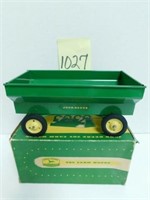 John Deere Flare Box Wagon w/ Box