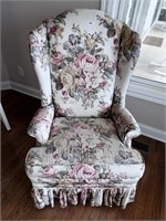 NICE WINGBACK CHAIR