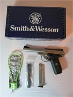 Smith & Wesson SW22 Victory 22LR Pistol