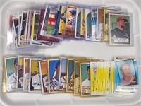 VINTAGE & MODERN BASEBALL CARDS