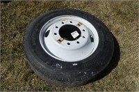 255/70R22.5 Tire and Rim