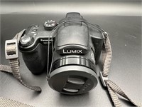 LUMIX Panasonic DMC-FZ7 Digital Camera