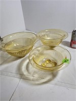 3 Mixing bowls Vintage