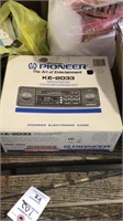 Pioneer KE-2033 Radio and CD case
