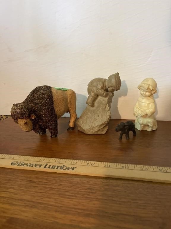 Miscellaneous figurine lot
