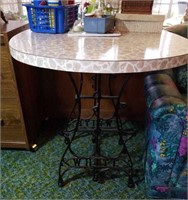 Table on White sewing machine base