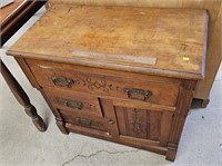 Maple Commode