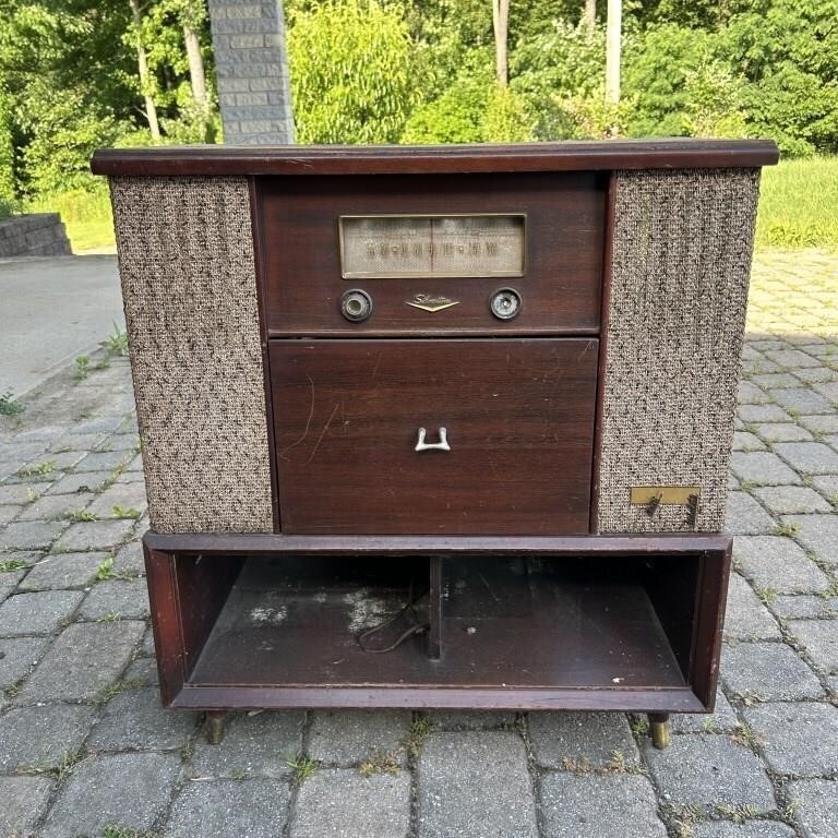 Silvertone Record Player