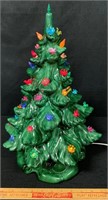 NICE VINTAGE CERAMIC LIGHT UP CHRISTMAS TREE