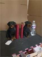 Pair of 9in Rottweiler Dog Bookends by Sandicast