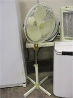 DeLonghi Stand Fan