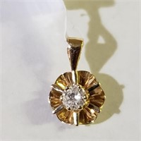 $600 14K  Diamond(0.1ct) Pendant