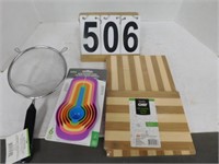 6 Piece Measure Cup Set - Cutting Board Set -