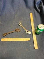 Pair of 2 Sided Crescent Wrench Tools